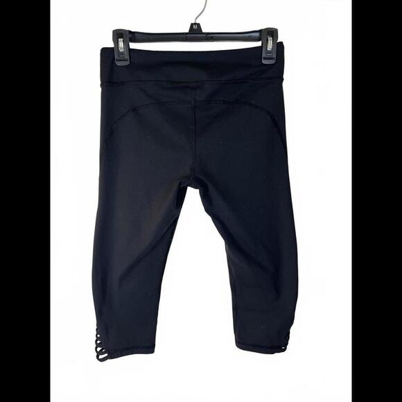 Trina Turk Recreation Black Activewear Capri leggings Length PLEASE READ - Picture 1 of 5